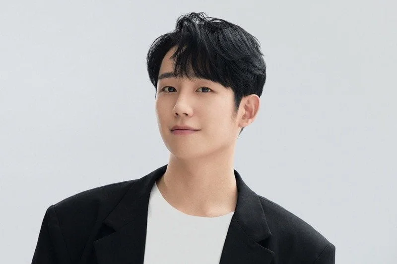 Jung Hae In em negociações para liderar uma nova comédia romântica