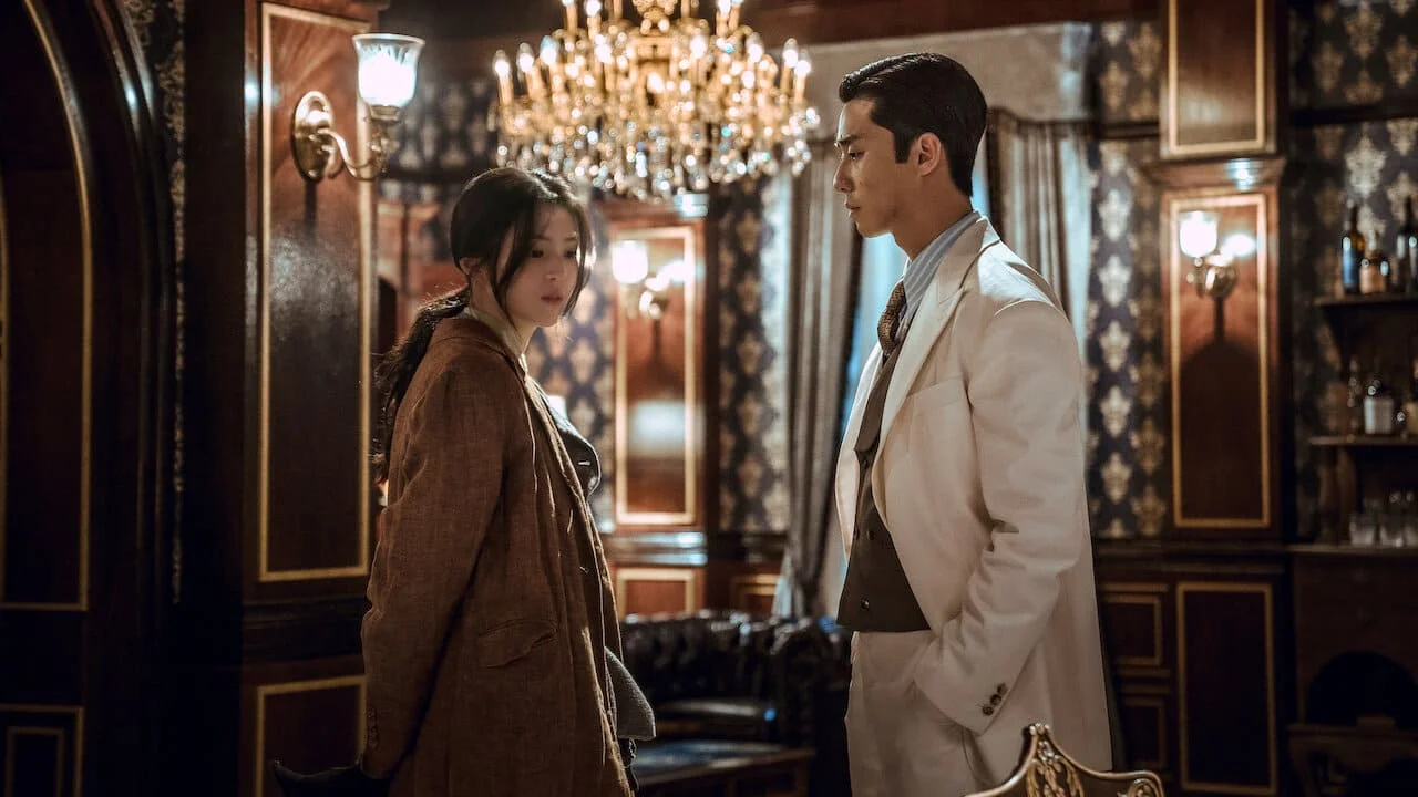 "A Criatura de Gyeongseong": Park Seo Joon e Han So Hee Estrelam um Drama de Suspense em Tempos de Guerra Colonial
