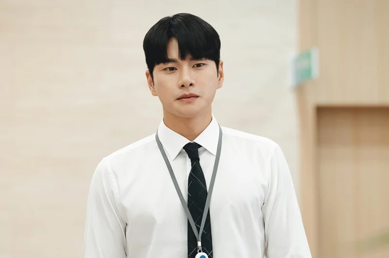 Lee Yi Kyung Recebe Elogios por Performance Notável como Vilão em “Marry My Husband”