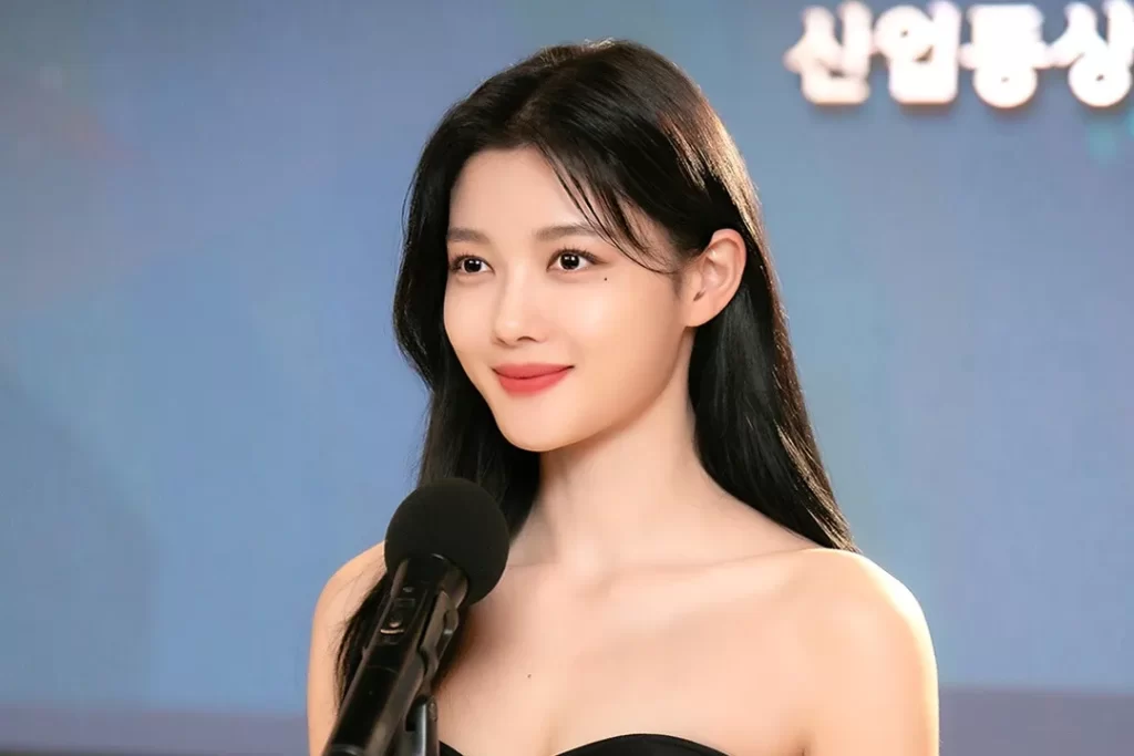 Kim Yoo Jung Demonstra Generosidade ao Doar para Crianças com Câncer Pediátrico