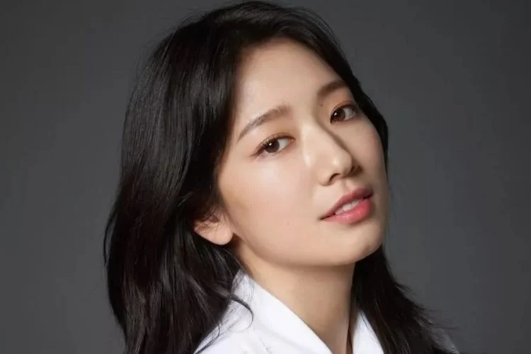 Park Shin Hye Considera Deixar Papéis de Estudante em K-Dramas e Revela Experiência em "Médicos em Colapso"