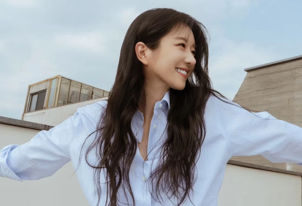  Seo Ye Ji surpreende os fãs com o lançamento de sua conta pessoal no Instagram