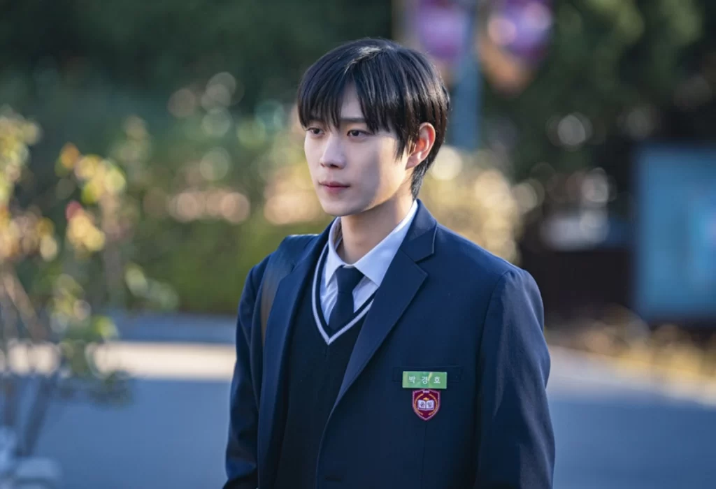 Kim Young Dae Interpreta Estudante Rico em "Perfect Family"