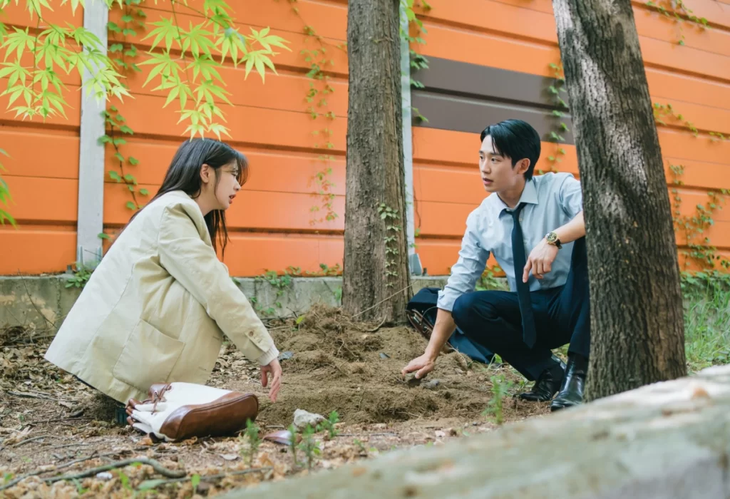 "Love Next Door": Jung Hae In e Jung So Min Revivem Memórias de Escola